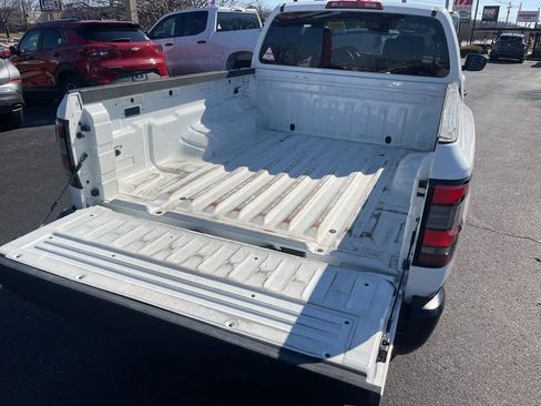 Used 2022 Nissan Frontier S image 12