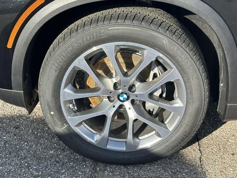 New 2026 BMW X5 xDrive40i w/ Premium Package image 7