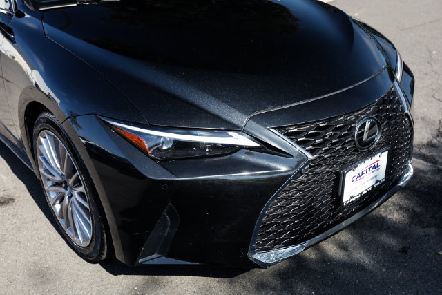 Used 2022 Lexus IS 300 AWD w/ Premium Package image 8