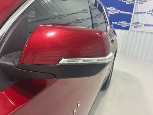 Used 2023 Chevrolet Traverse LT AWD/4WD image 12