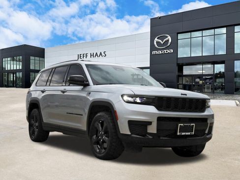 Used 2023 Jeep Grand Cherokee L Laredo AWD/4WD image 4