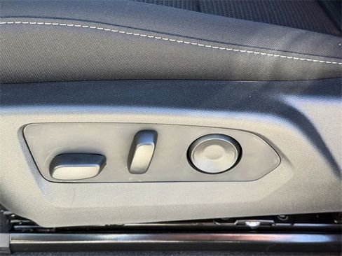 New 2025 Chevrolet Colorado LT image 18