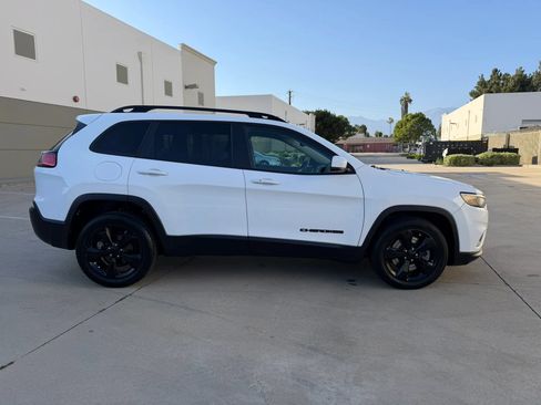 Used 2020 Jeep Cherokee Latitude Plus FWD image 4