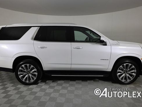 Used 2025 Chevrolet Tahoe High Country AWD/4WD image 4