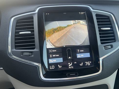 Used 2020 Volvo XC90 T6 Momentum AWD/4WD image 30