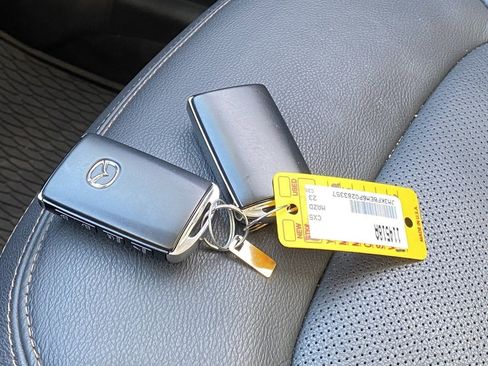 Used 2023 MAZDA CX-5 AWD 2.5 S w/ Premium Plus Pkg image 11