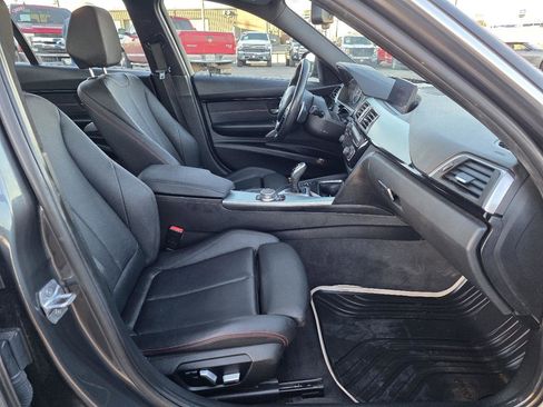 Used 2018 BMW 330i xDrive Sedan w/ Premium Package image 17