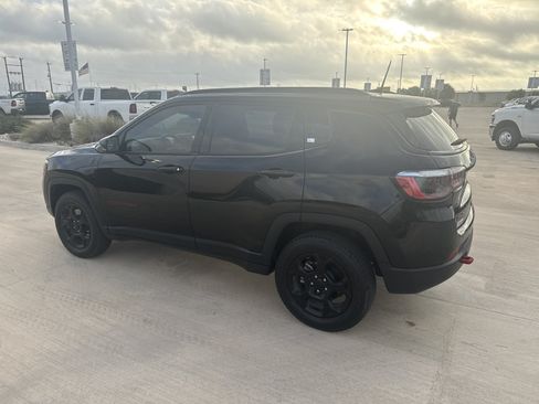 Used 2023 Jeep Compass Trailhawk AWD/4WD image 7
