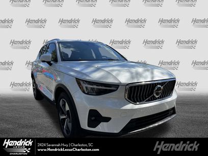 Used 2023 Volvo XC40 B5 Plus