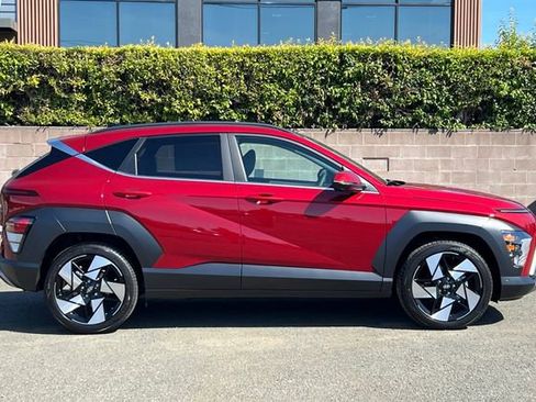 New 2026 Hyundai Kona Limited FWD image 5
