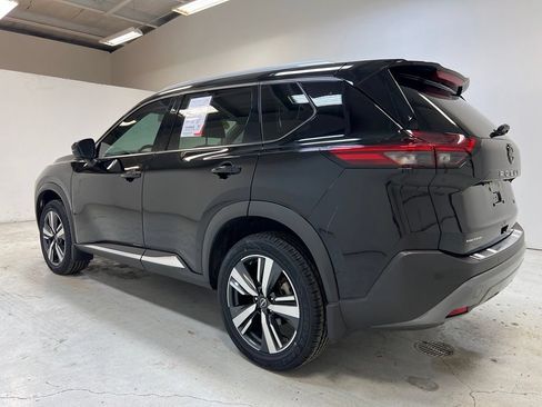 Used 2023 Nissan Rogue SL FWD image 11