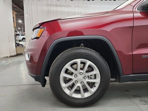 Used 2022 Jeep Grand Cherokee Laredo X image 20
