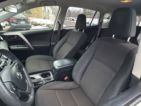 Used 2018 Toyota RAV4 LE image 26