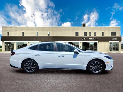 Used 2020 Hyundai Sonata Limited FWD image 2