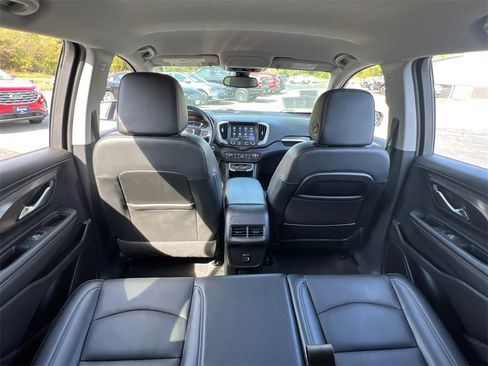 Used 2024 GMC Terrain SLT image 38
