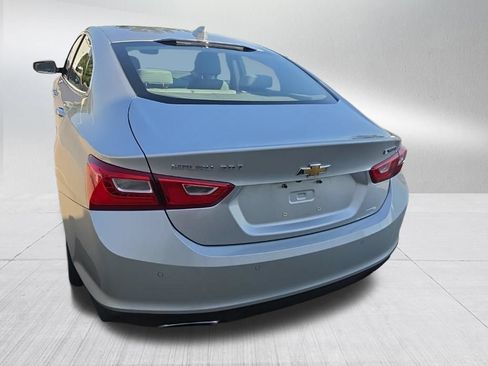 Used 2016 Chevrolet Malibu Premier w/ Driver Confidence Package II FWD image 6