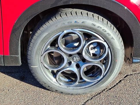 New 2025 Alfa Romeo Tonale image 5