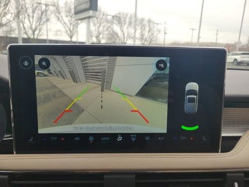 Certified 2024 Lincoln Corsair AWD image 35