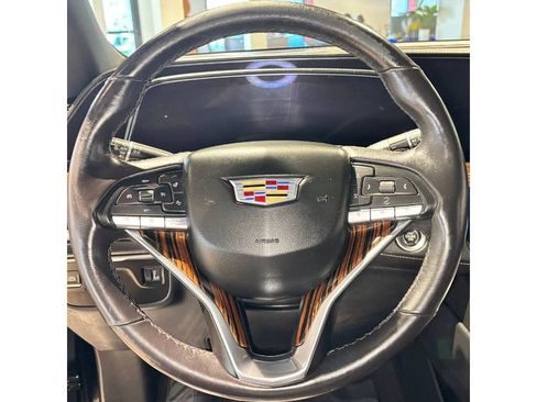 Used 2021 Cadillac Escalade Luxury image 23