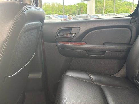Used 2010 Chevrolet Avalanche LTZ AWD/4WD image 62