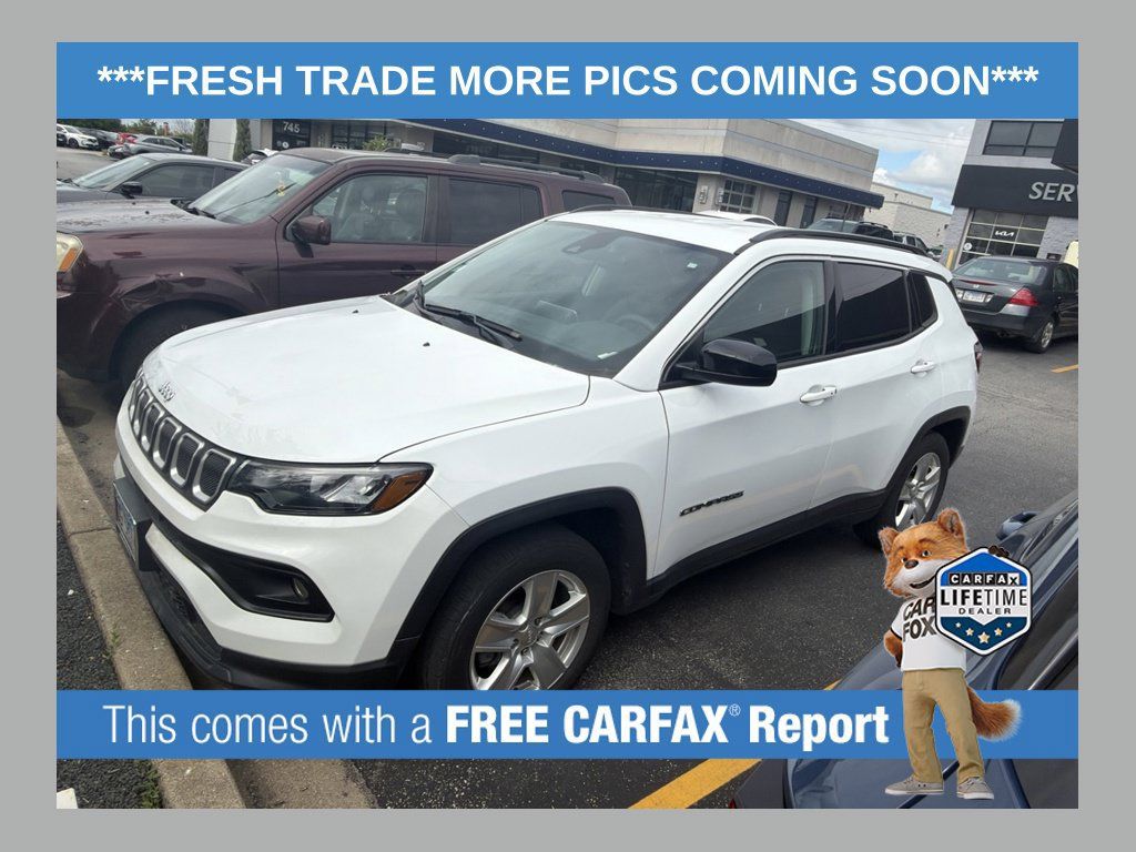 Used 2022 Jeep Compass Latitude FWD image 1