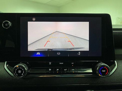 Used 2023 Chevrolet Colorado W/T image 20