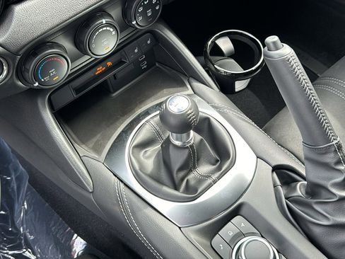 New 2026 MAZDA MX-5 Miata Club w/ Interior Package RWD image 23