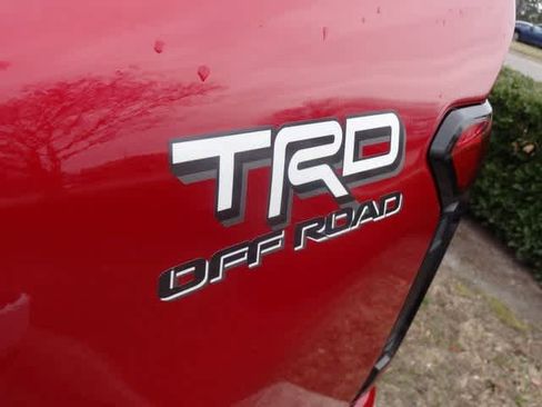Used 2025 Toyota Tacoma TRD Off-Road image 27