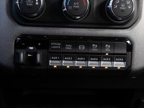 Used 2024 RAM 3500 Tradesman w/ Safety Group image 34