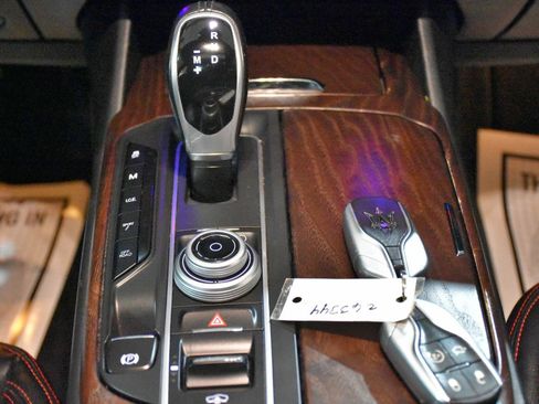 Used 2017 Maserati Levante w/ Luxury Package image 17