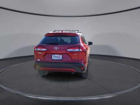 Used 2024 Toyota Corolla Cross LE w/ Moonroof Package FWD image 7