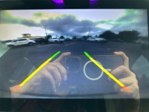 Used 2015 Dodge Charger R/T w/ Premium Group image 21