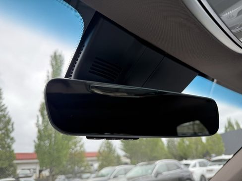 Used 2026 Genesis GV70 2.5T Advanced image 33