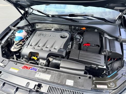 Used 2014 Volkswagen Passat TDI SEL Premium FWD image 17