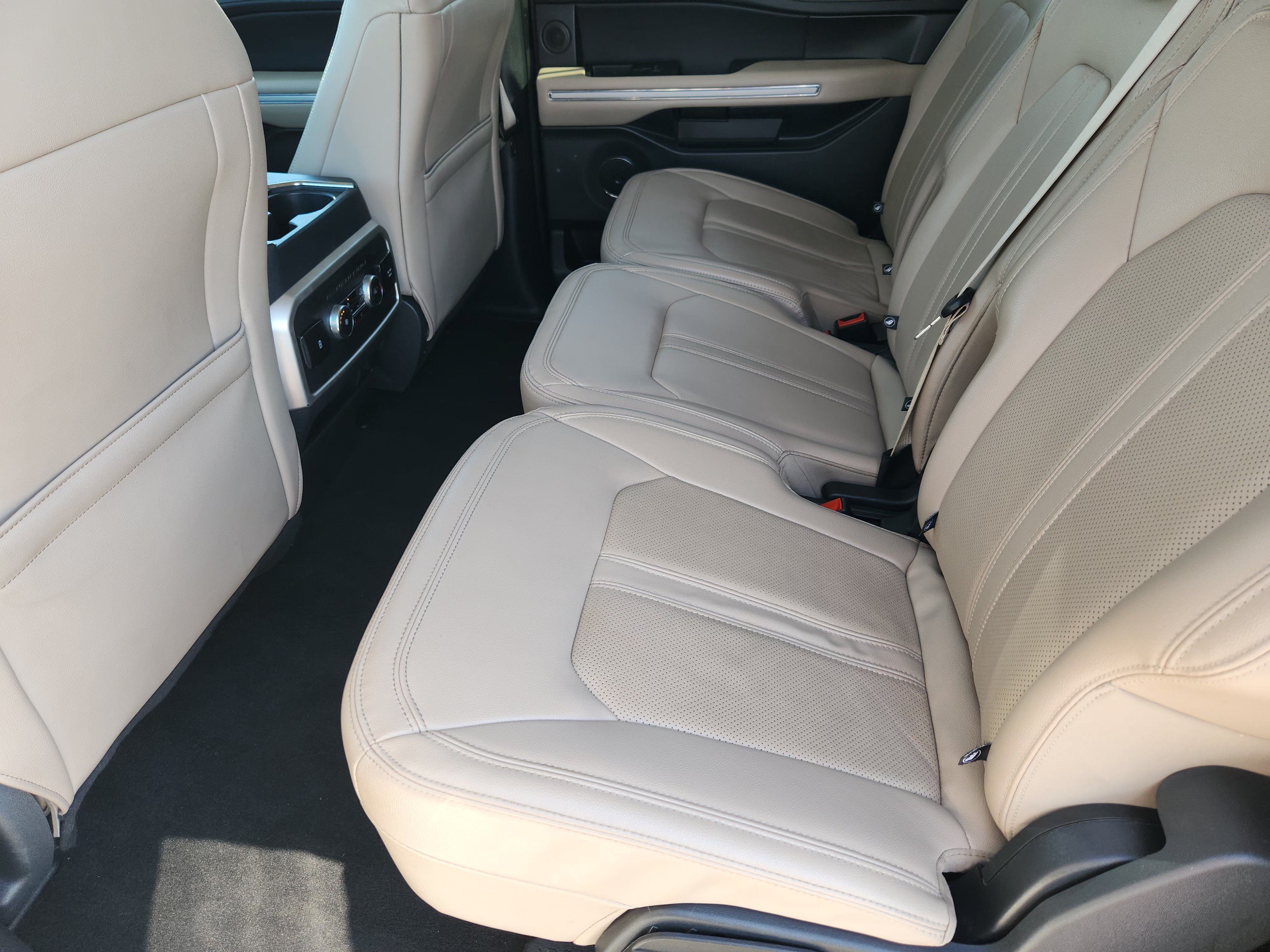 Used 2024 Ford Expedition Max Limited RWD image 31