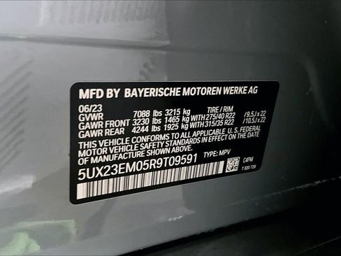 Used 2024 BMW X7 xDrive40i w/ M Sport Package AWD/4WD image 31