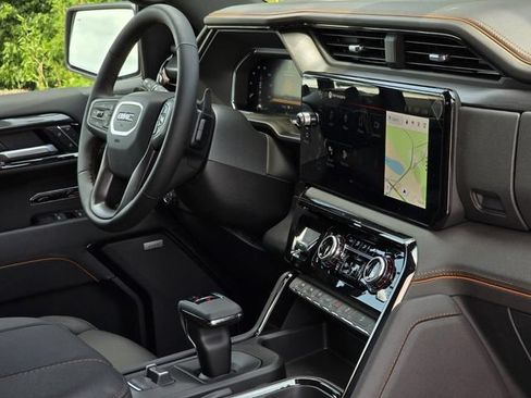 New 2026 GMC Sierra 1500 AT4 w/ AT4 Premium Package AWD/4WD image 9