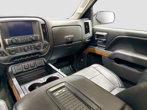 Used 2016 Chevrolet Silverado 1500 LTZ w/ LTZ Plus Package AWD/4WD image 28