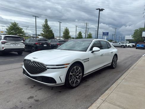 Used 2025 Genesis G90 3.5T AWD/4WD image 7