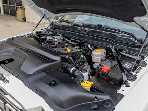 Used 2025 RAM 3500 Laramie image 40