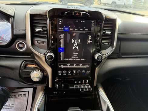 Used 2019 RAM 1500 Laramie image 15