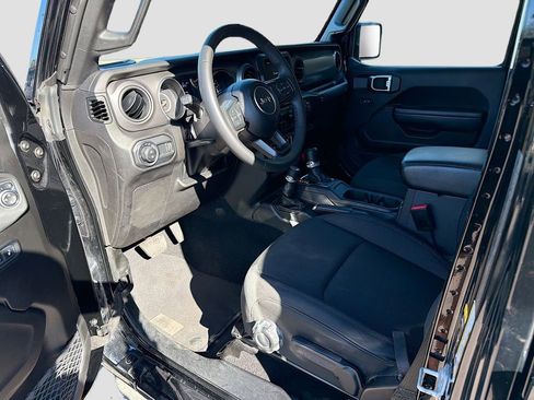 Used 2023 Jeep Gladiator Sport image 26