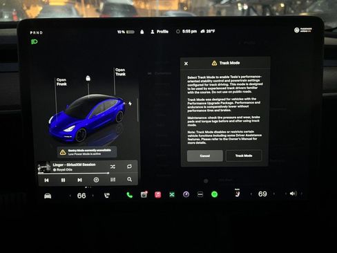 Used 2022 Tesla Model 3 Performance image 25