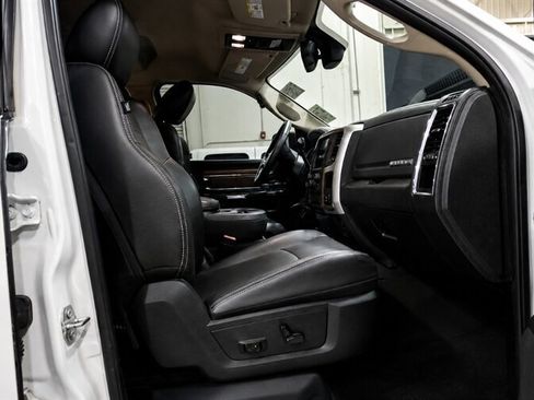 Used 2017 RAM 2500 Laramie w/ Sport Appearance Group AWD/4WD image 10