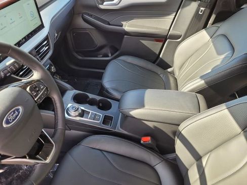 New 2025 Ford Escape Base w/ PHEV Premium Package image 17