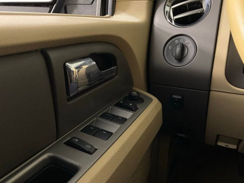 Used 2014 Ford Expedition XLT w/ Leather Seating Package image 19
