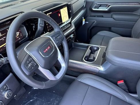 New 2026 GMC Sierra 3500 SLT w/ SLT Convenience Package AWD/4WD image 10