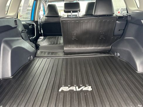 Used 2019 Toyota RAV4 XLE Premium AWD/4WD image 16
