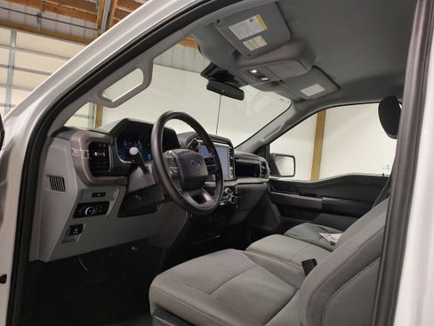 Used 2025 Ford F150 XLT w/ Equipment Group 301A Standard image 9