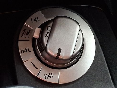 Used 2019 Toyota 4Runner Limited AWD/4WD image 26